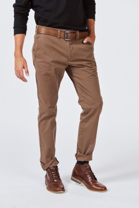 Chino regular fit de gabardina elastizada