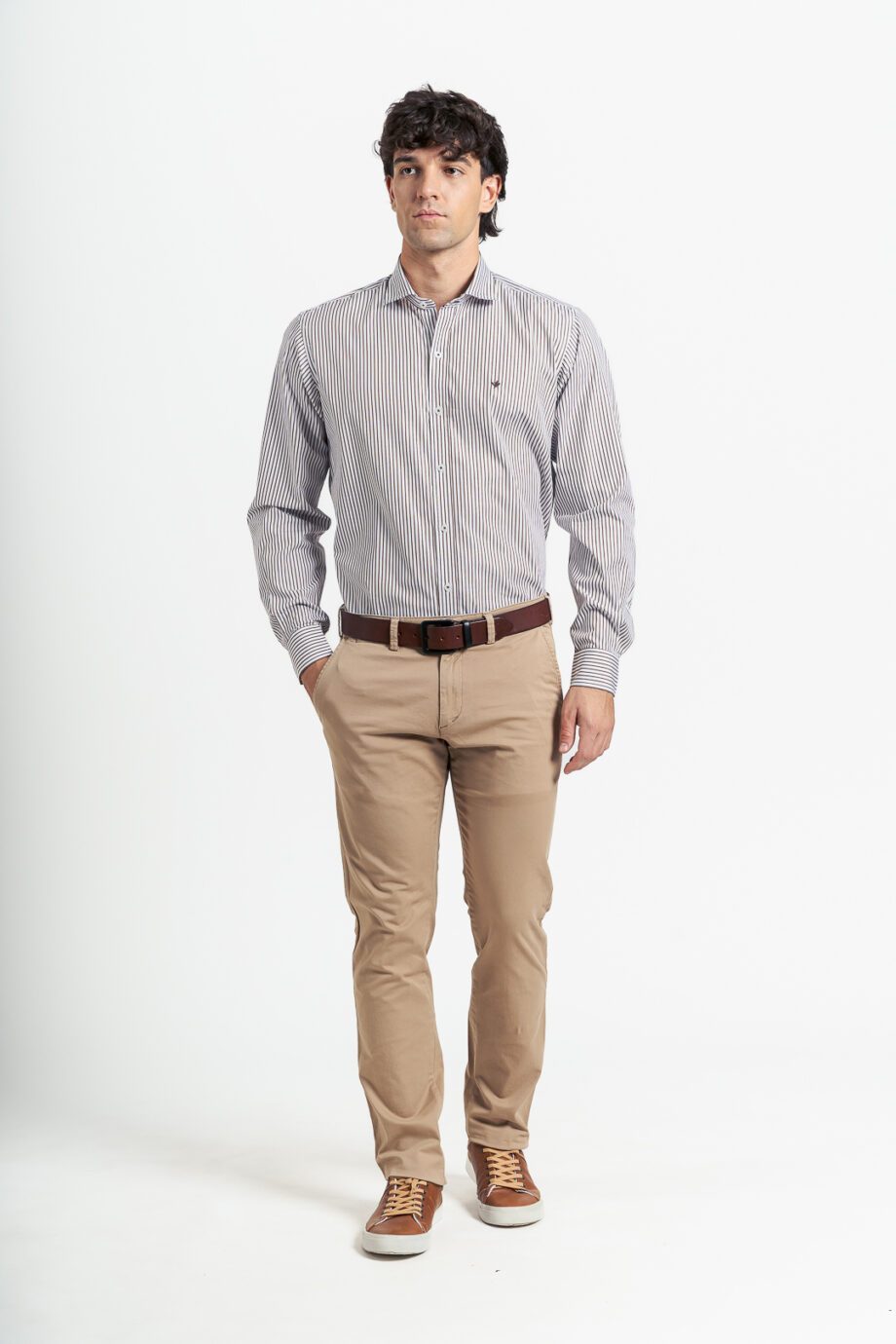 Chino regular fit de gabardina