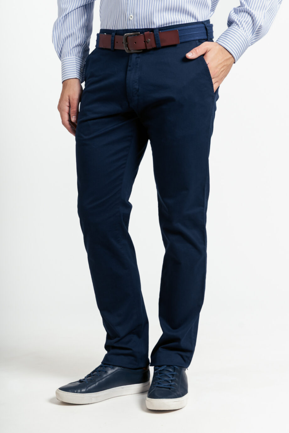 Chino regular fit de gabardina