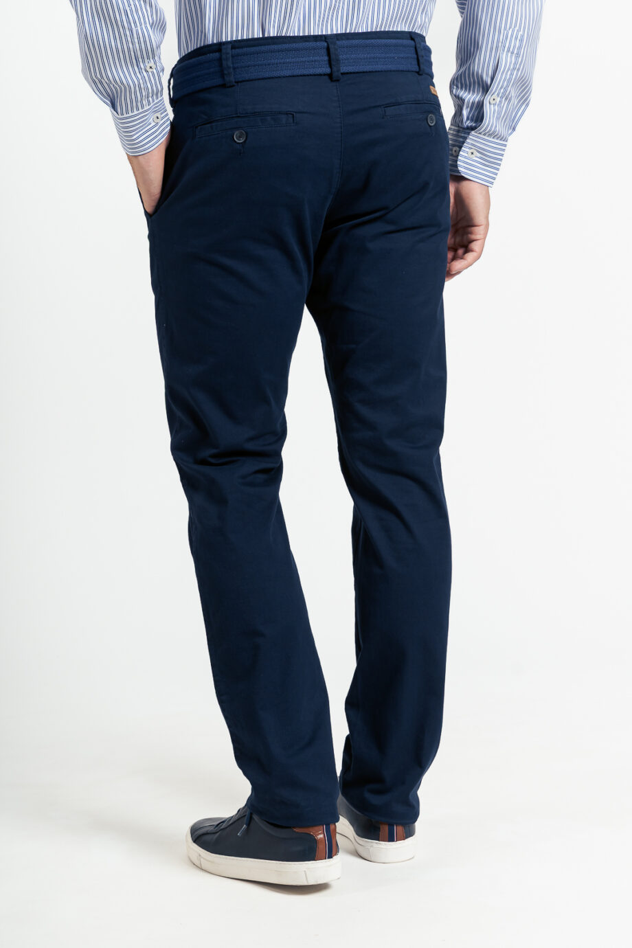 Chino regular fit de gabardina