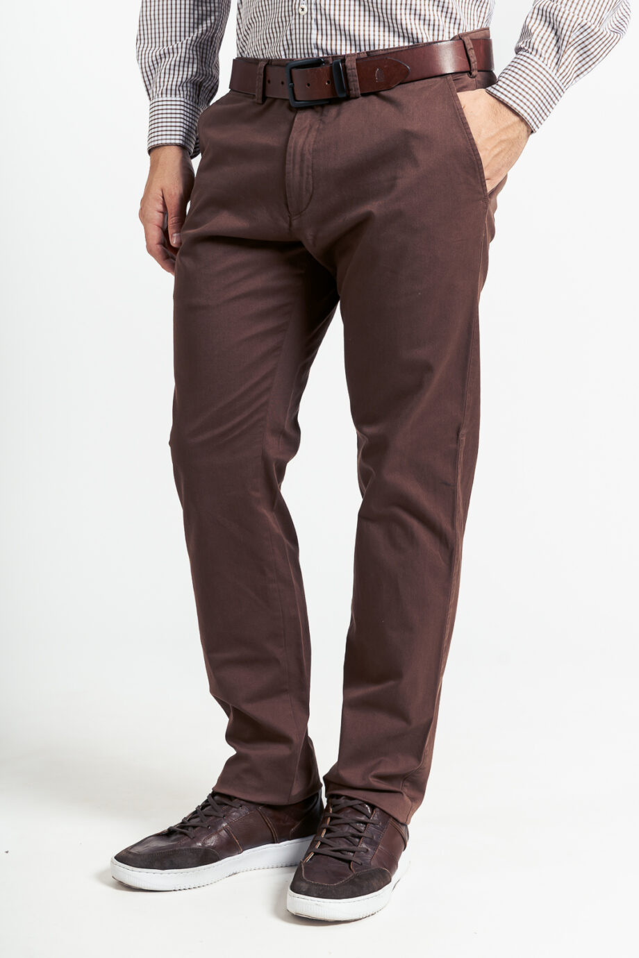 Chino regular fit de gabardina