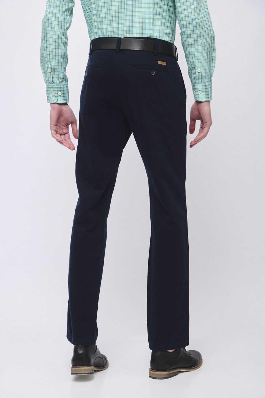 Chino básico regular fit de gabardina
