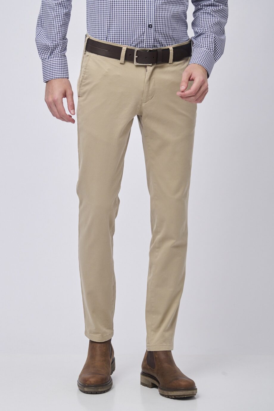 Chino slim fit de gabardina elastizada