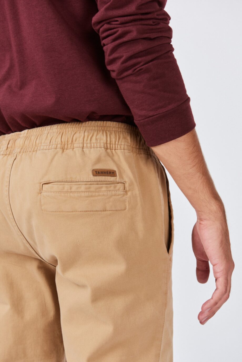 Jogger slim fit de gabardina
