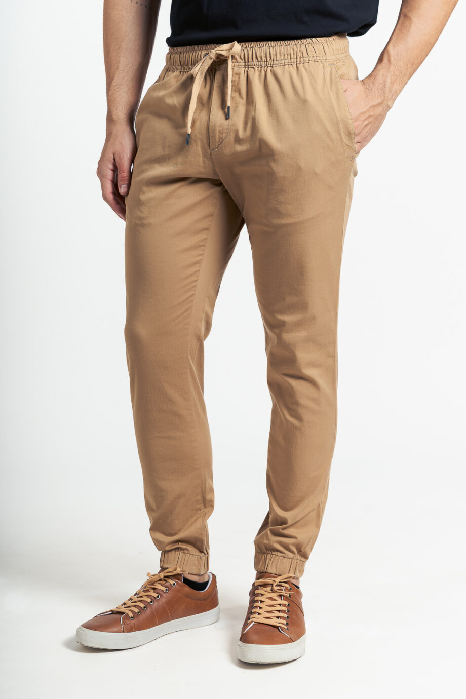 Chino con cintura elastizada
