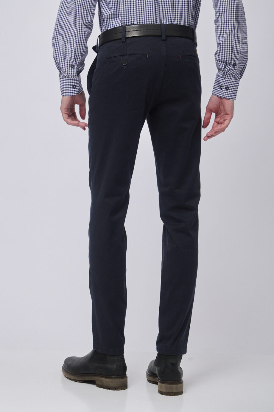 Pantalón sin pinzas slim fit basico gabardina