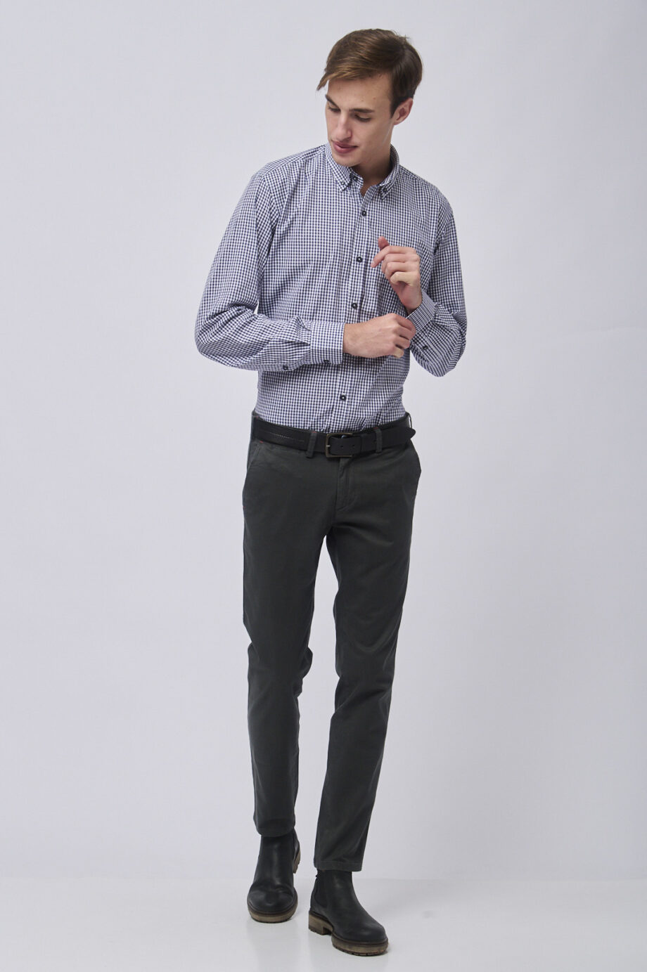 Chino básico slim fit de gabardina