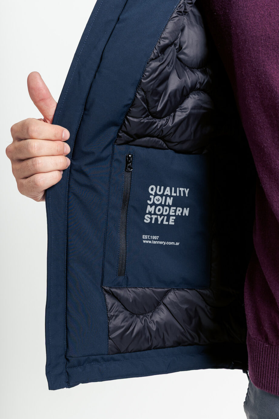 Campera con capucha desmontable