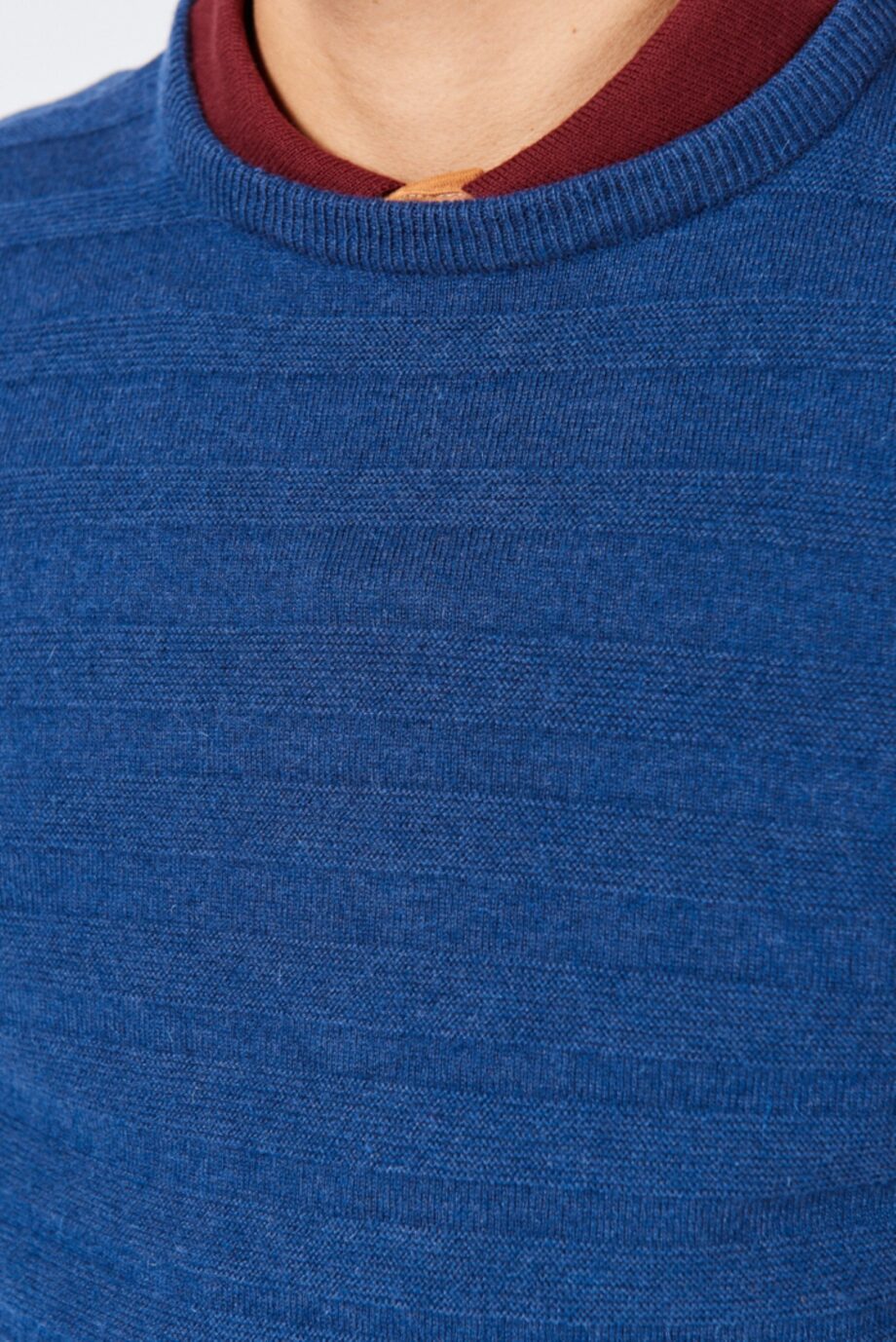 Sweater escote O a rayas en link