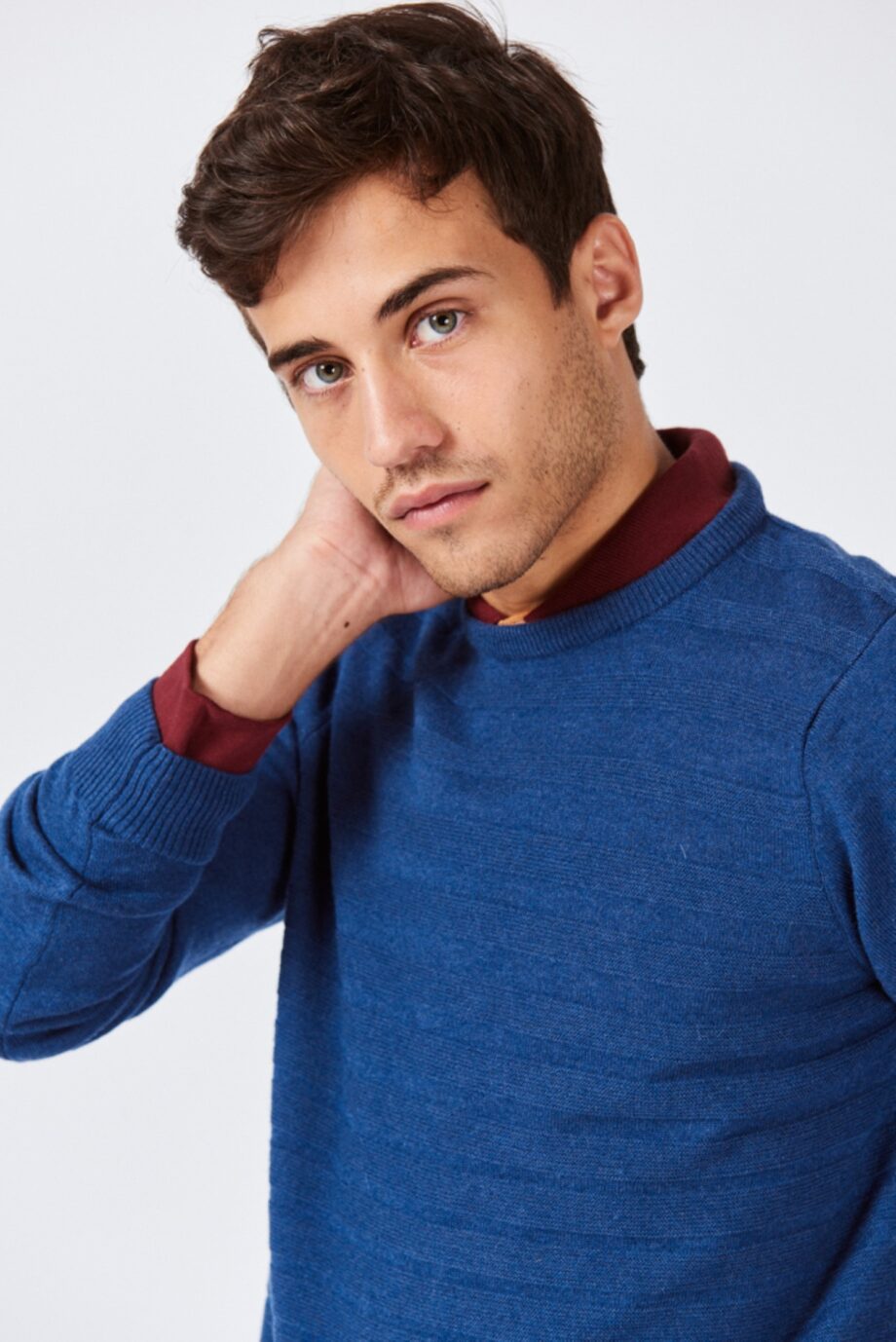 Sweater escote O a rayas en link