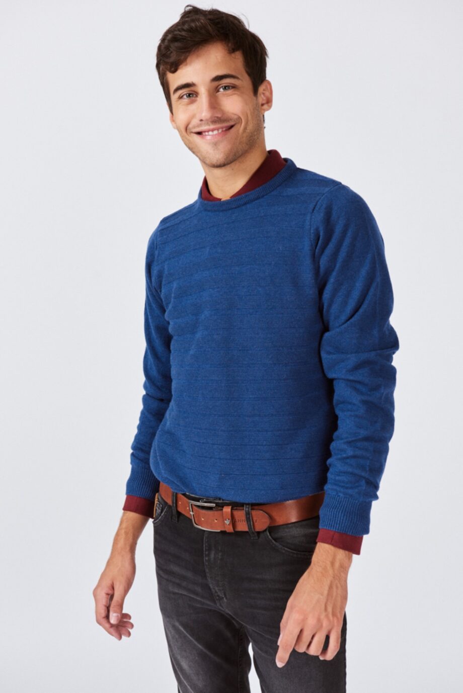 Sweater escote O a rayas en link