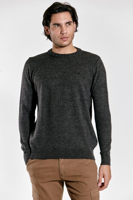 Sweater liso escote O