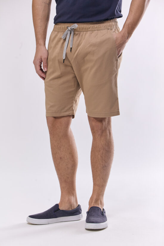 Bermuda jogger de gabardina