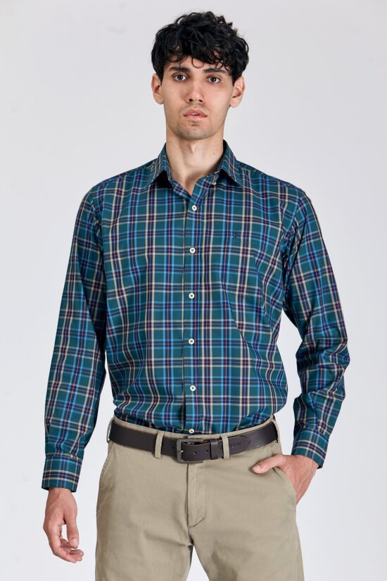 Camisa regular fit a caudros