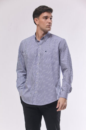 Camisa regular fit a rayas