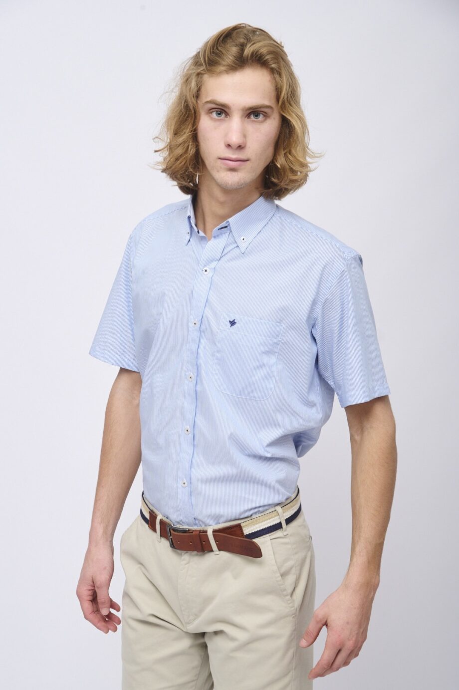 Camisa regular fit a rayas
