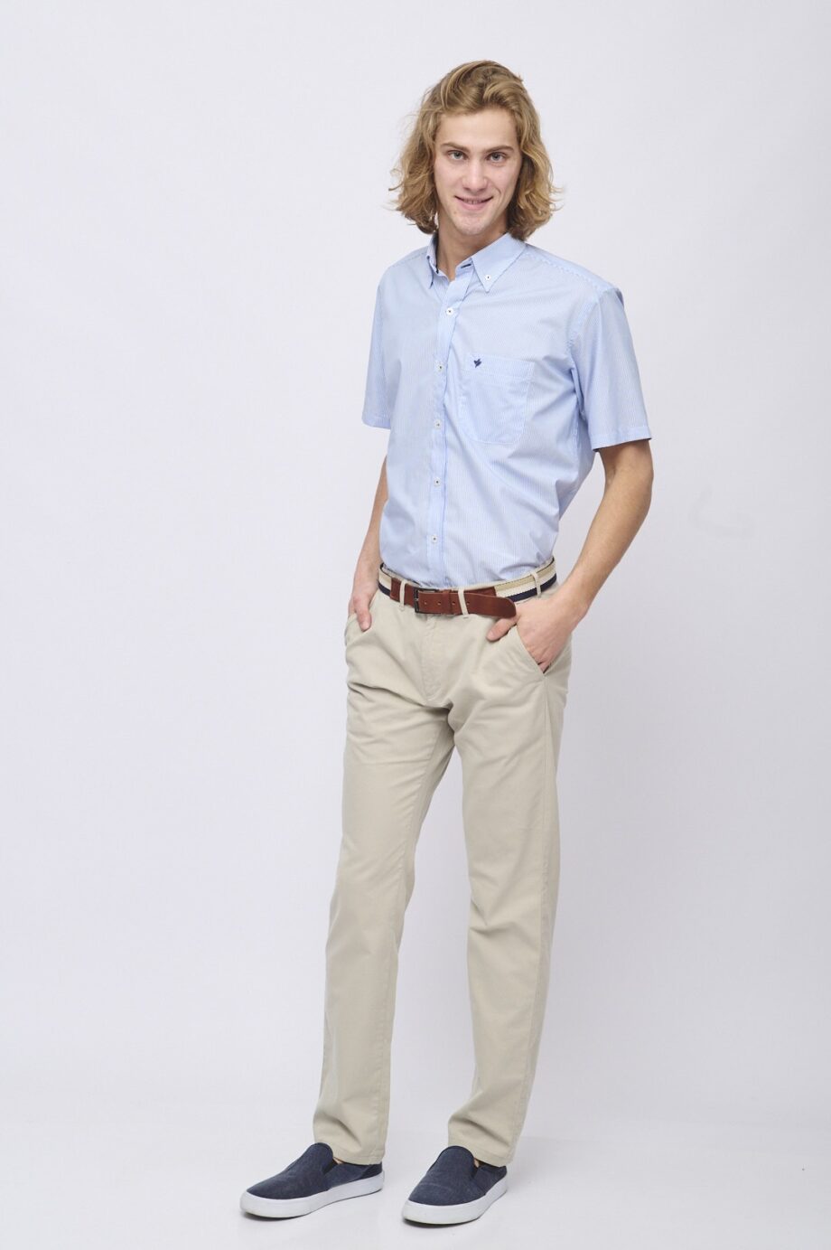 Camisa regular fit a rayas