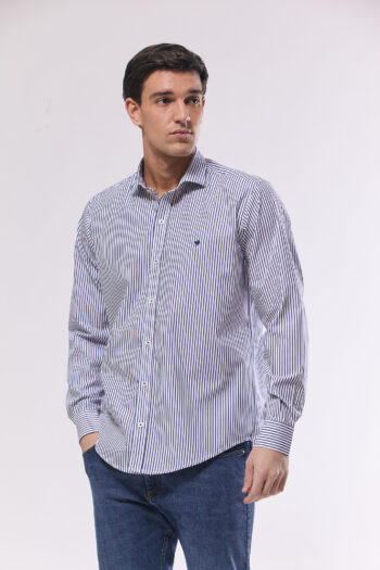 Camisa slim fit a rayas