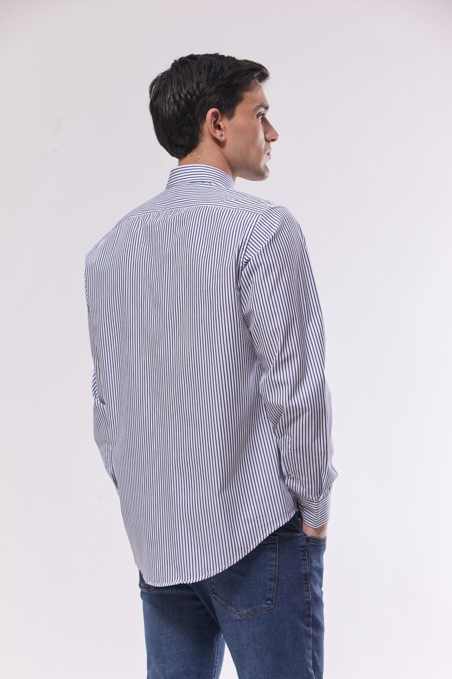 Camisa slim fit a rayas