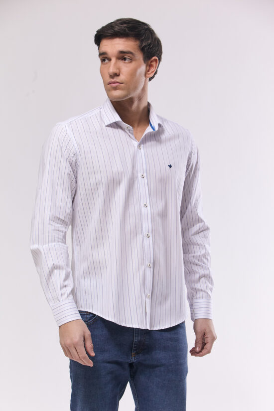 Camisa slim fit a rayas