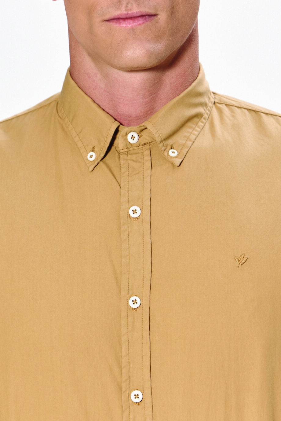 Camisa relaxed fit de poplin teñido