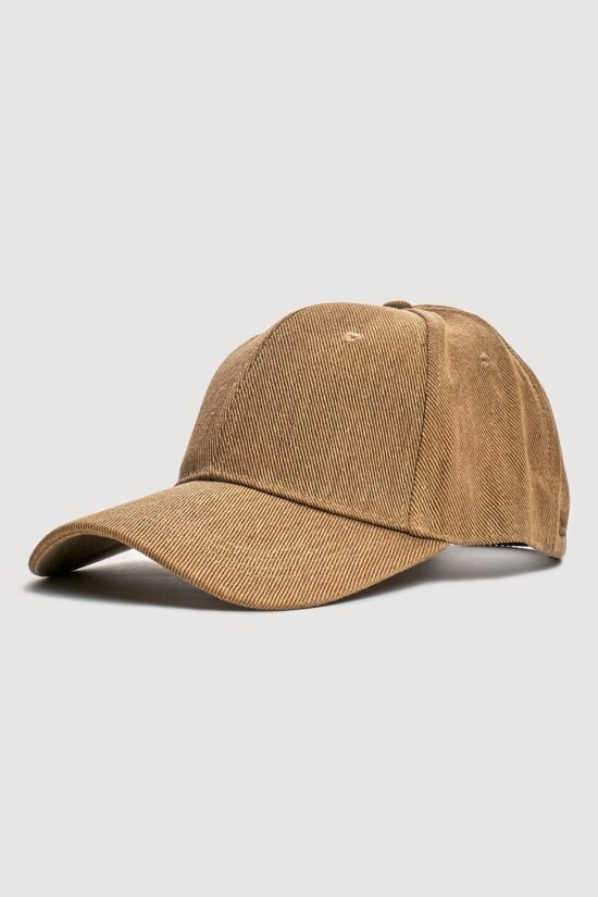 Gorra lisa de gabardina teñida