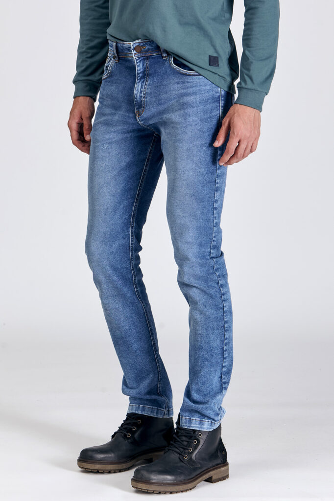 Jean regular fit azul matizado