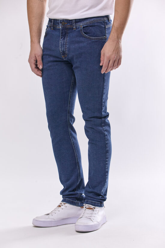 Jean regular fit gastado