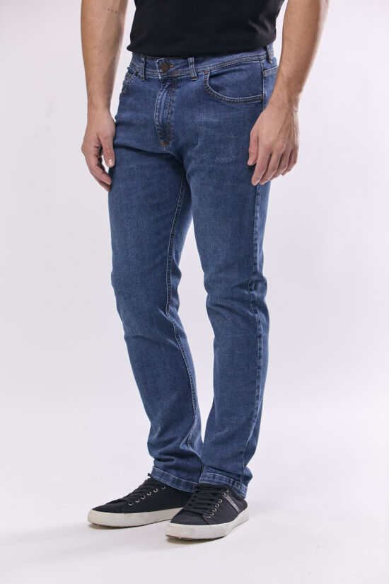 Jean regular fit gastado