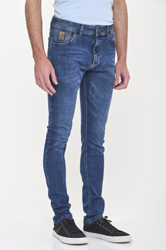 Jean slim fit gastado