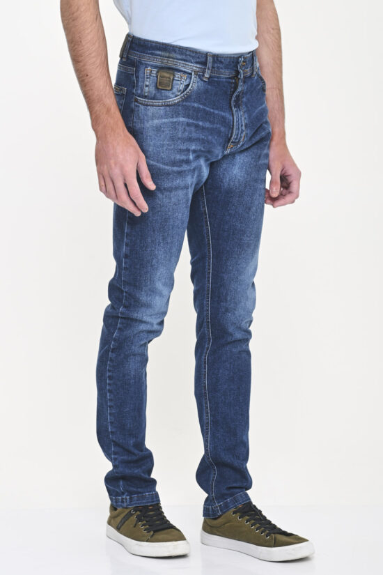 Jean slim fit gastado